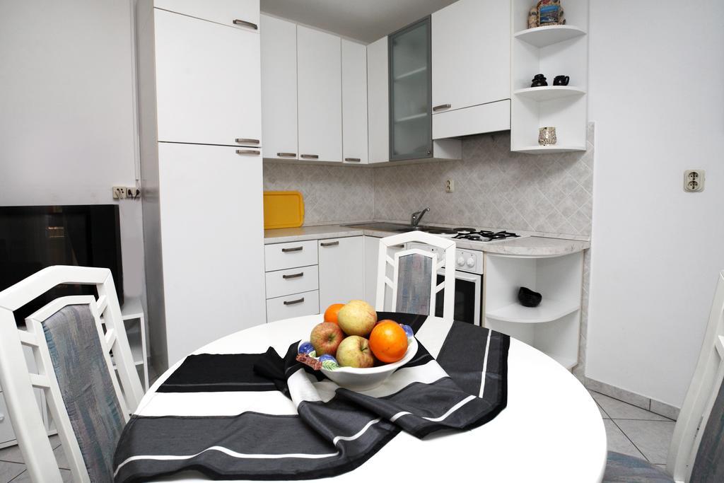 In Beautiful Split Apartment *