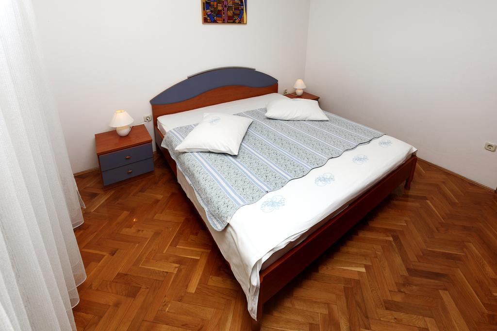 In Beautiful Split Apartment *